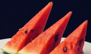 هندوانه خوب و بد است چه ویتامین ها در هندوانه هستند؟ مزایای بهداشت هندوانه