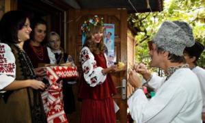 سازگاری صحیح در روسیه: سنت ها، آداب و رسوم و حکمت مردم
